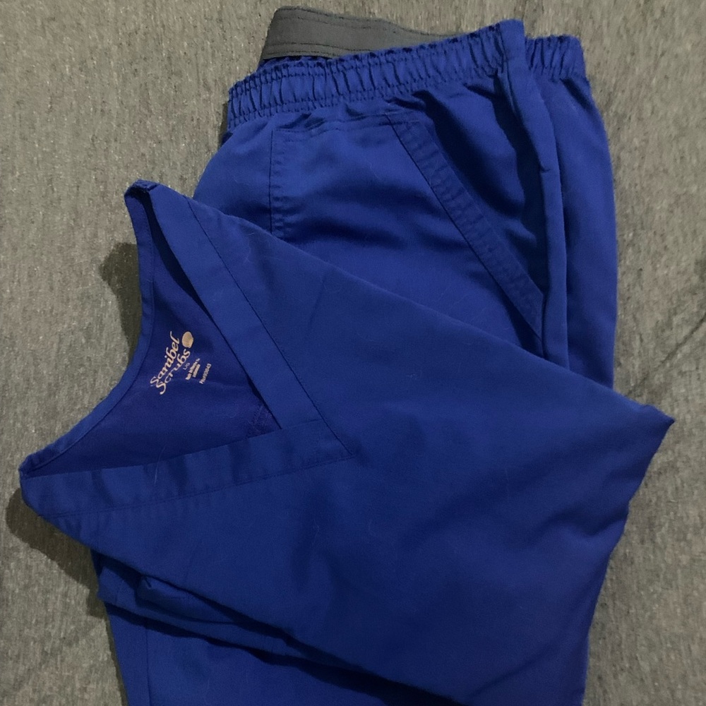 Scrub set - Picture 2 of 2